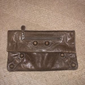 Women’s grey leather clutch